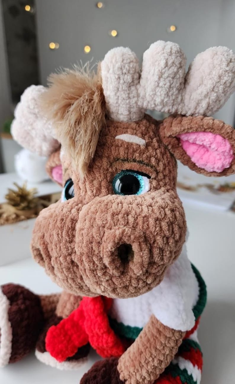 Weihnachtsrentier Nino – Häkelanleitung