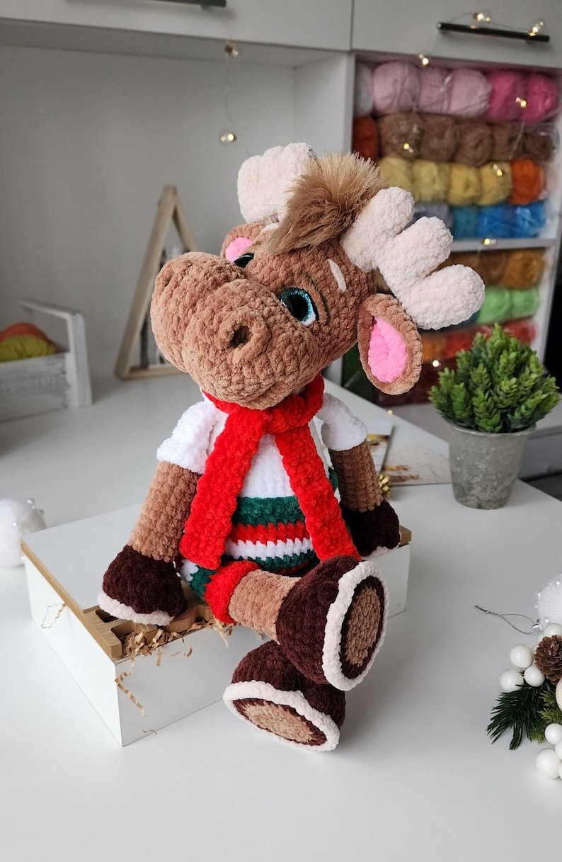 Weihnachtsrentier Nino – Häkelanleitung