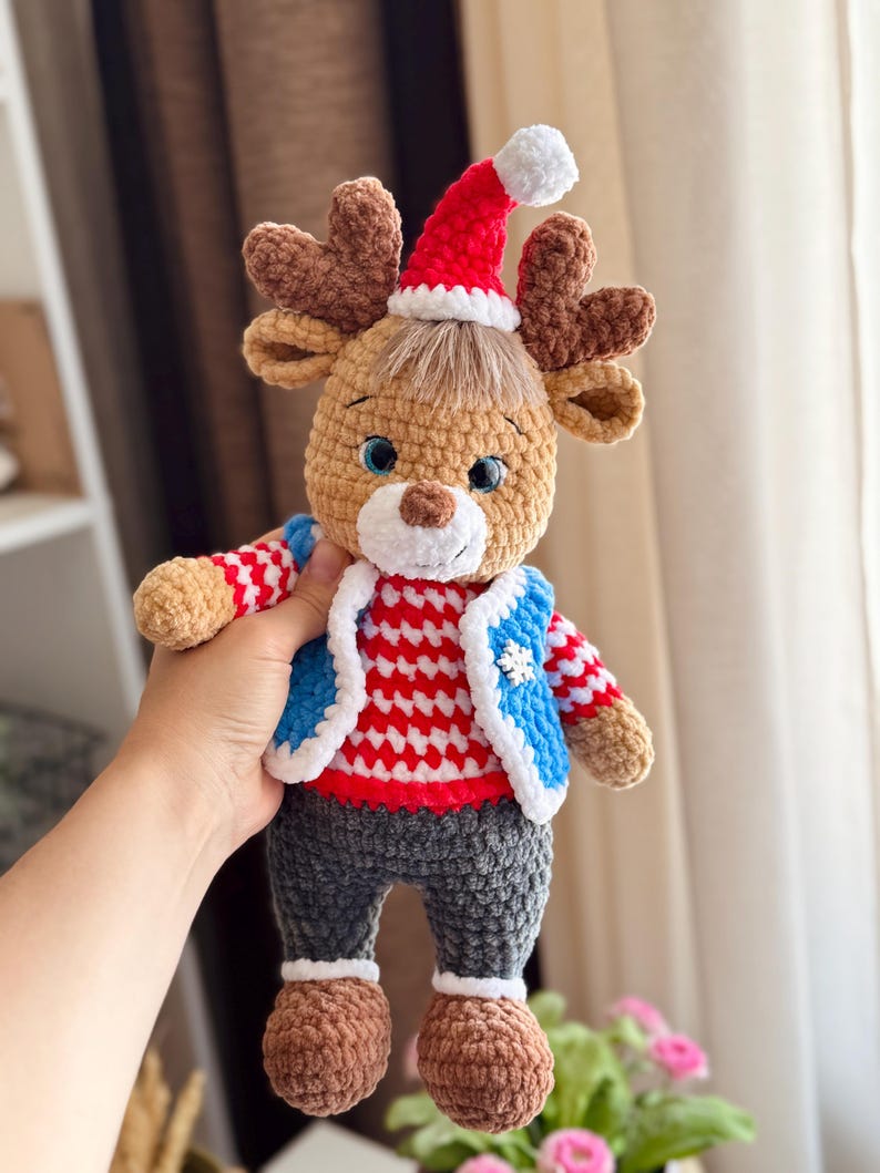 Weihnachtsrentier Lenya - Häkelanleitung