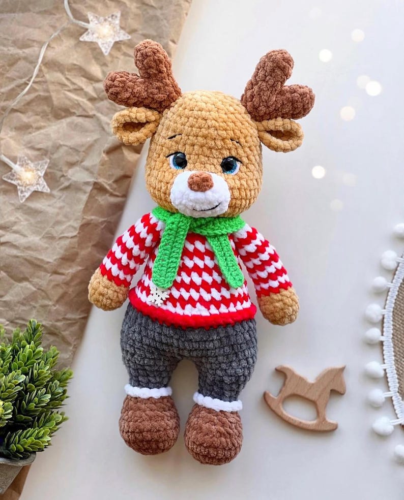 Weihnachtsrentier Lenya - Häkelanleitung