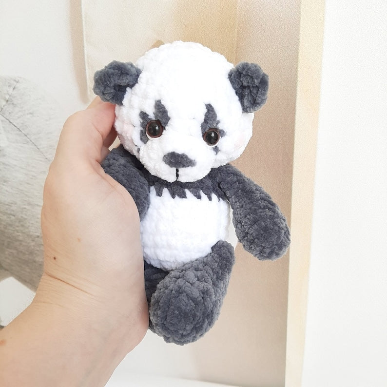 Panda – Plüschpanda Häkelanleitung