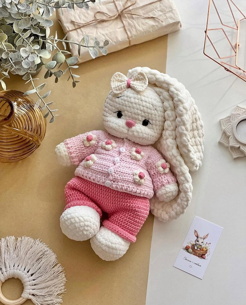 Häschen Lala – 2-in-1 Häkel-Bundle mit Outfit