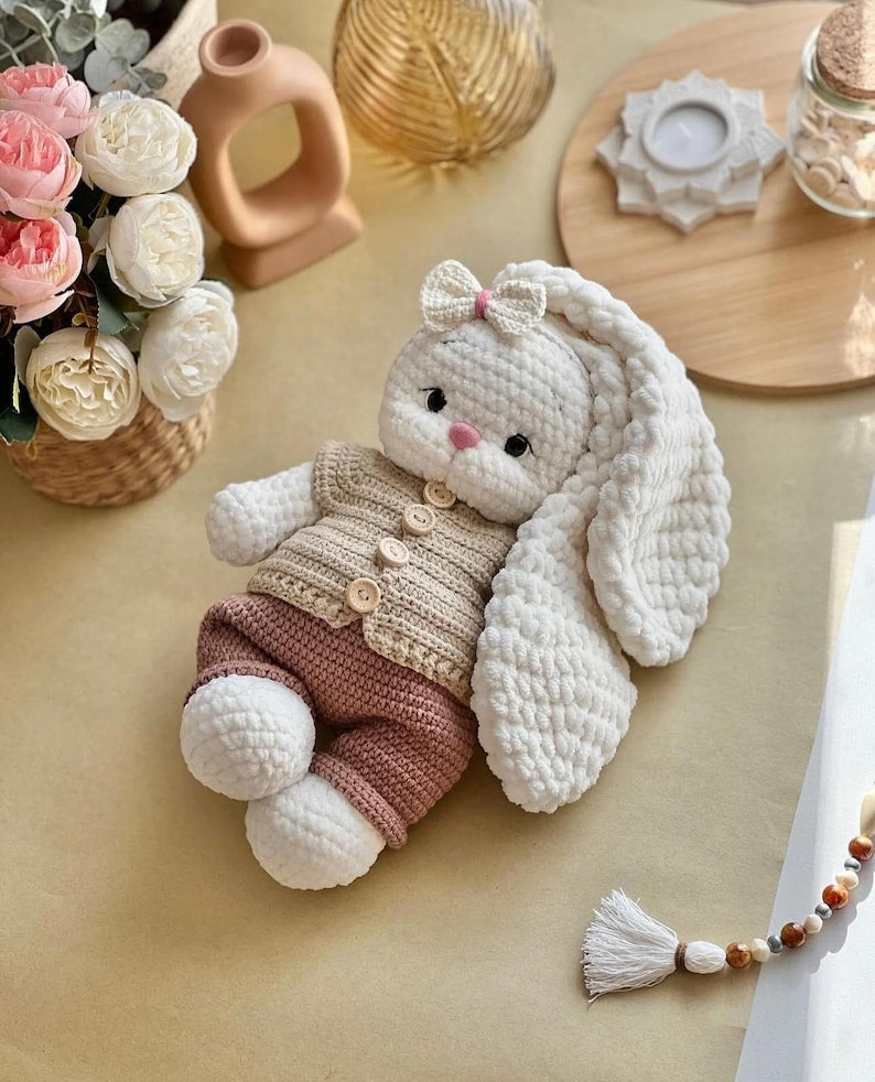 Häschen Lala – 2-in-1 Häkel-Bundle mit Outfit