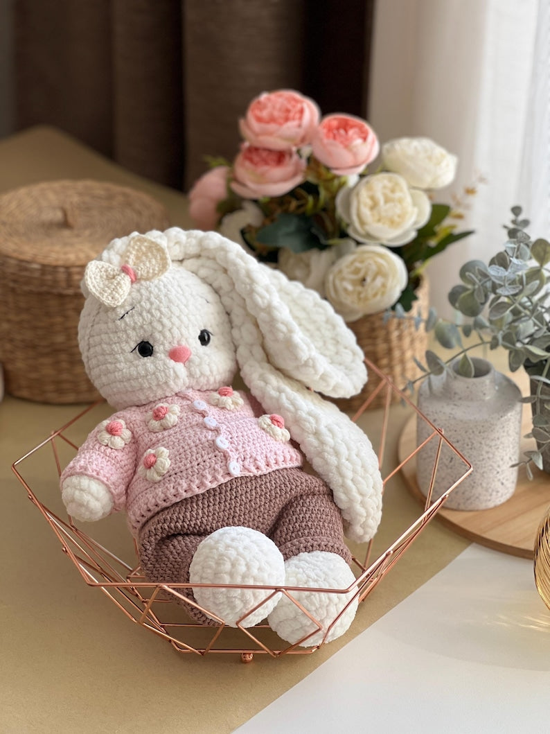 Häschen Lala – 2-in-1 Häkel-Bundle mit Outfit
