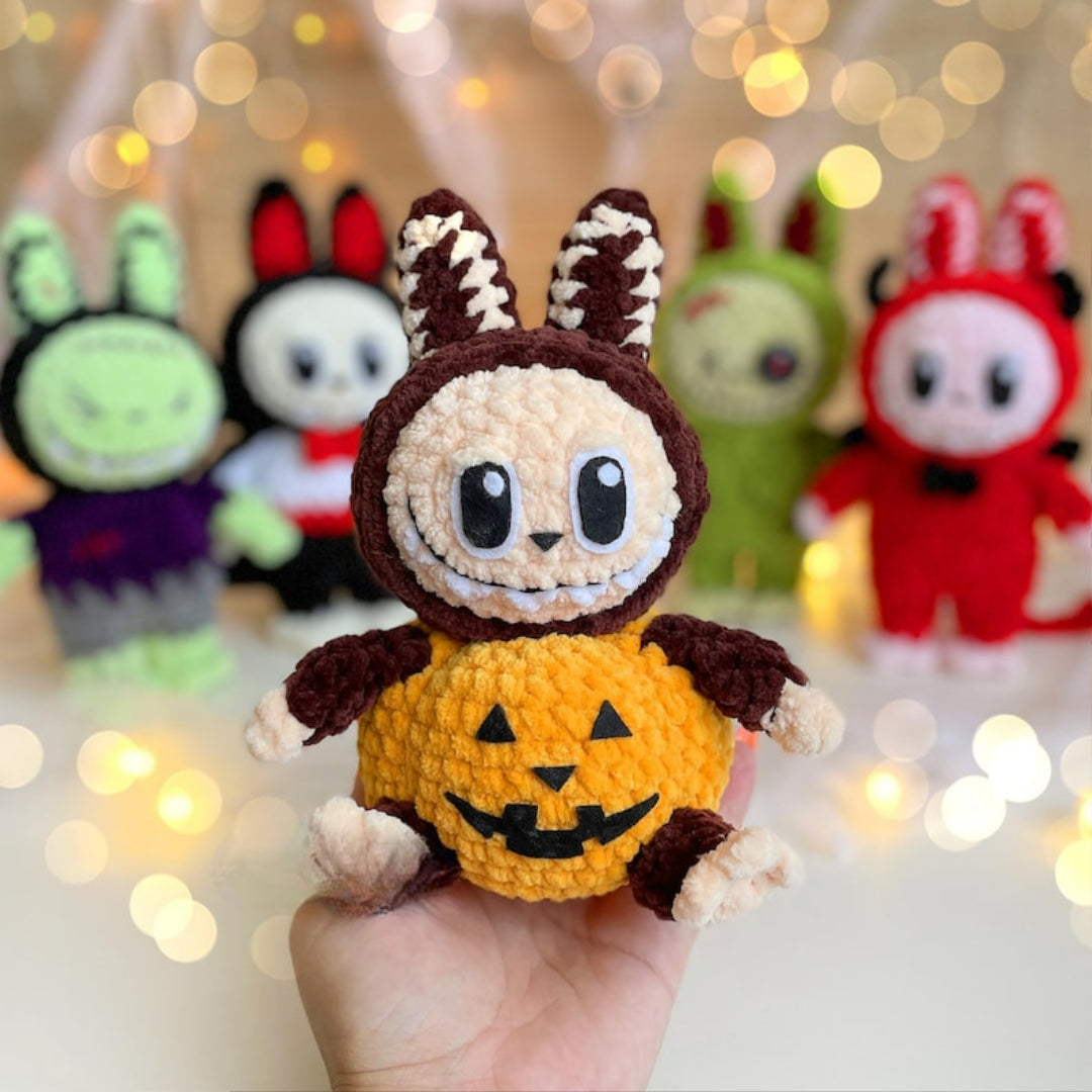 Labubu – 5-in-1 Halloween Häkel-Outfits 🎃👾