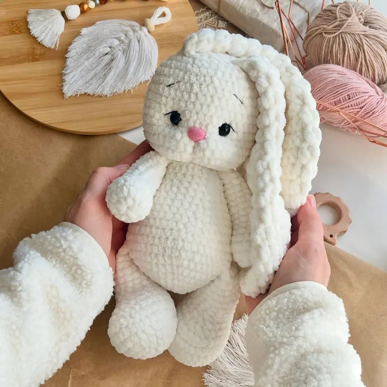 Lala – Haakpatroon Knuffelkonijn