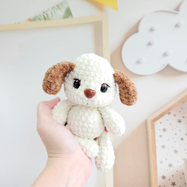 Mini Chiot Garçon – Un Adorable Petit Compagnon à Crocheter