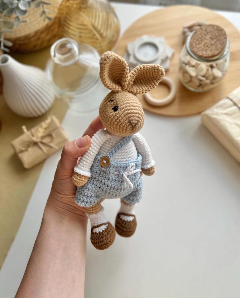 Austin – Pluche Konijn met Outfit & Schoentjes