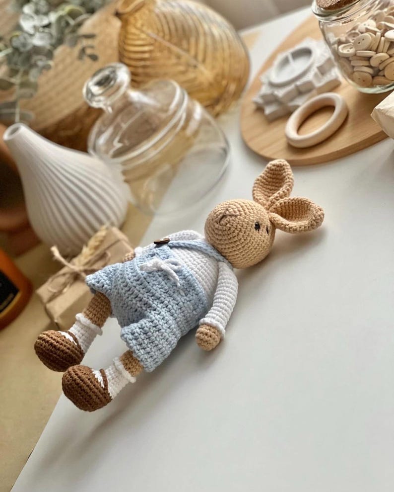 Austin – Plüschhase mit Outfit & Schuhen