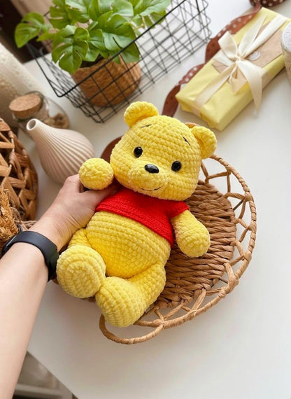 Teddybär Vinni – Häkelanleitung mit T-Shirt