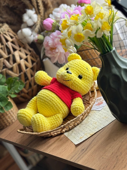 Teddybär Vinni – Häkelanleitung mit T-Shirt