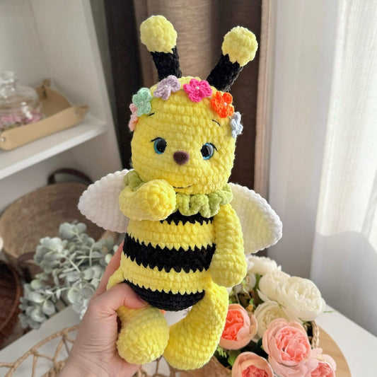 🐝 Biene – Häkelanleitung mit Blumen-Haarband