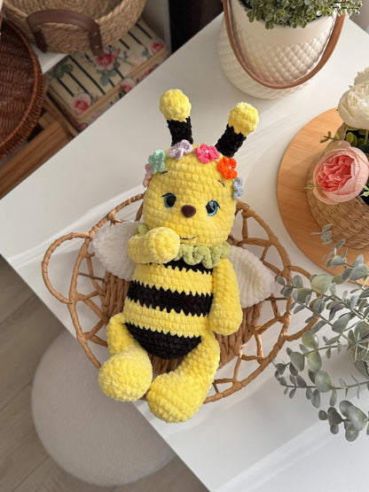 🐝 Bij – haakpatroon met bloemenhaarband