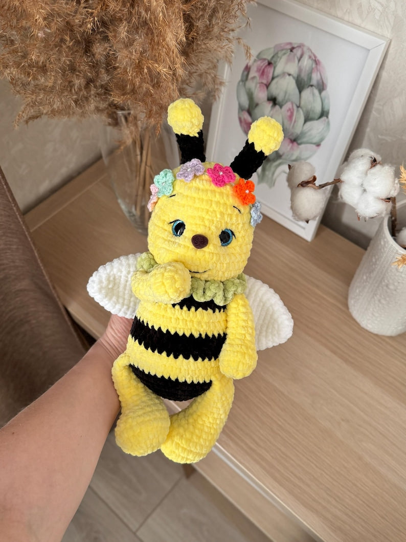 🐝 Bij – haakpatroon met bloemenhaarband