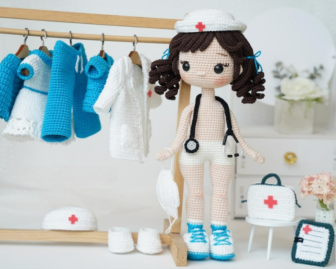 Helen die Krankenschwester – Häkelanleitung mit Outfit