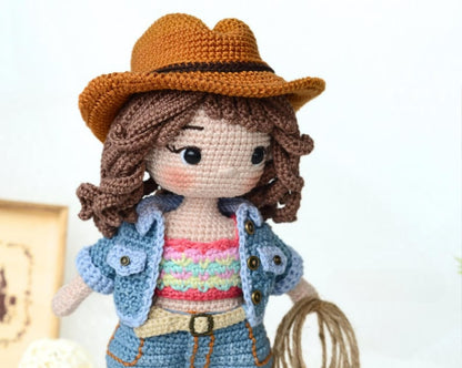 Charlotte the Cowgirl – 2-in-1 Haakpatroon met Outfit
