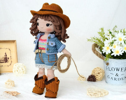 Charlotte the Cowgirl – 2-in-1 Haakpatroon met Outfit